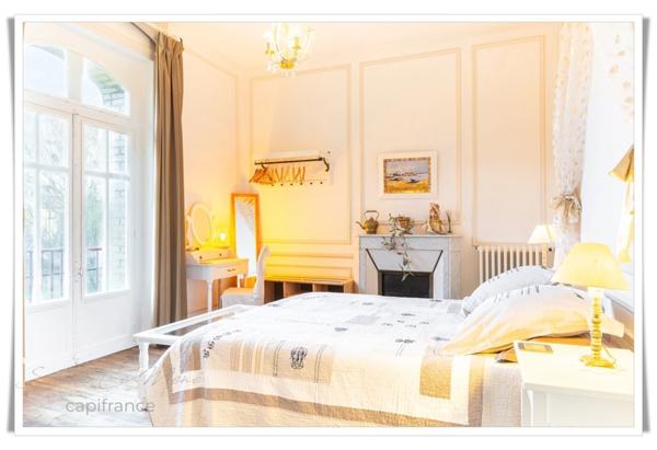 Dpt Morbihan (56), à vendre ROHAN propriete P17 de 338 m² - Terrain de 31 655 m²
