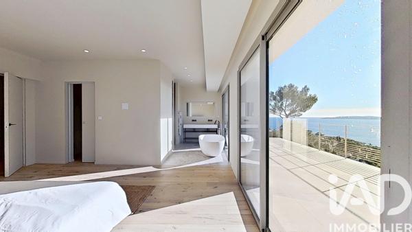 Maison à vendre 6 pièces 230 m² Roquebrune-sur-Argens