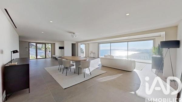 Maison à vendre 6 pièces 230 m² Roquebrune-sur-Argens