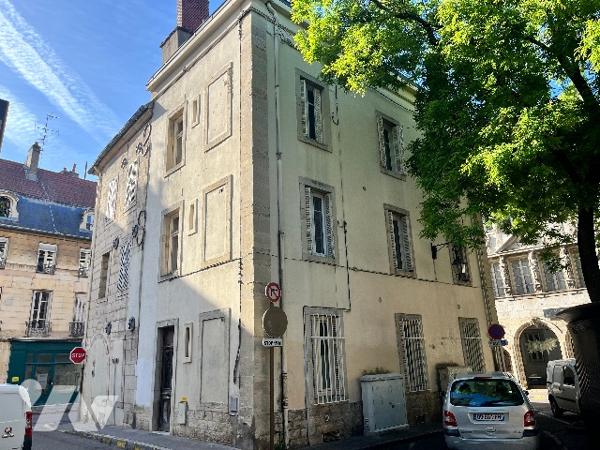 AU CALME CENTRE HISTORIQUE
