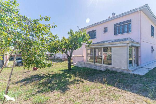 Maison 437 808 € Villenave-d'Ornon 6 p 129 m² DPE D