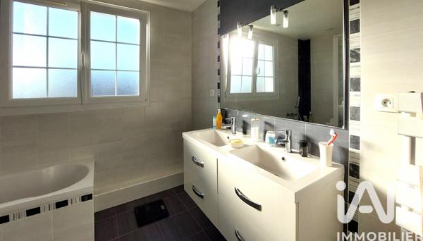 Maison à vendre 7 pièces 144 m² Montbazon