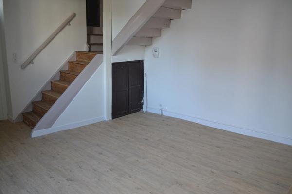 HASPARREN PETITE MAISON DE VILLE DIVISÉE EN DEUX PETITS APPARTEMENTS