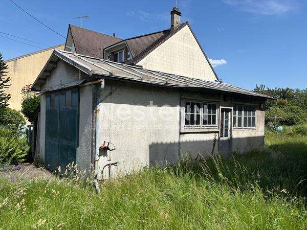 NESTENN Igny : Idéalement situé, terrain à bâtir proche commerces, transports et axes routiers, école Jules Ferry, collège Emile Zola, Lycée international et plateau de Saclay et Vélizy