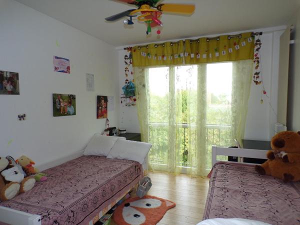 EN EXCELLENTE ETAT  BALCON ET BOX !