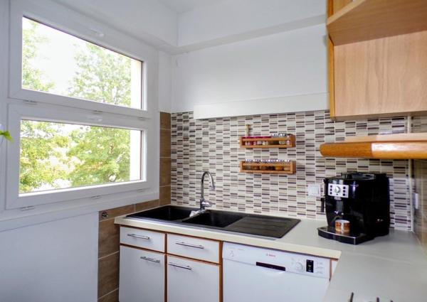 EN EXCELLENTE ETAT  BALCON ET BOX !