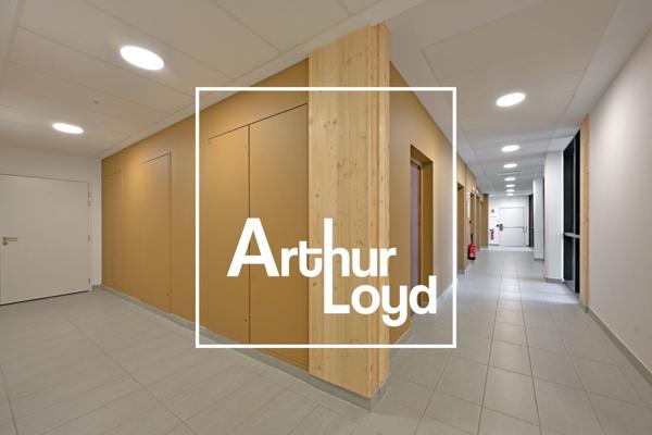 Bureaux à louer Montpellier gare TGV Sud de France architecture bois