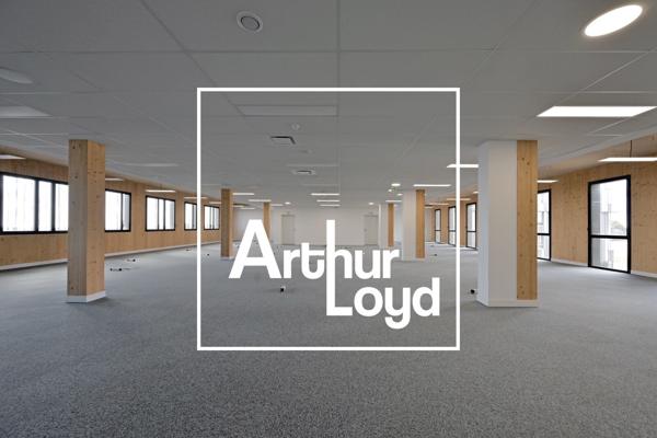 Bureaux à louer Montpellier gare TGV Sud de France architecture bois