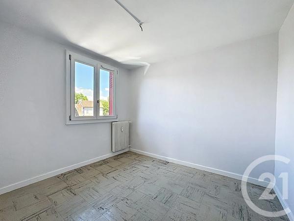 Appartement F4 à vendre  4 pièces - 66,50 m 2   BELFORT  - 90
