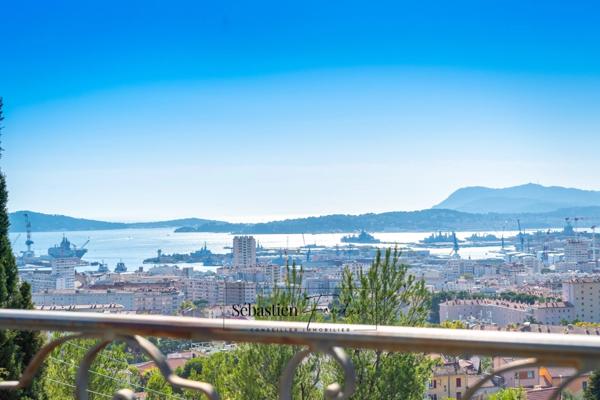 Maison à vendre 5 pièces TOULON (83) de 170 m² - Terrain de 913 m² - Vue mer - Piscinable