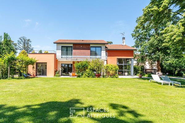 Maison familiale dans un environnement arboré