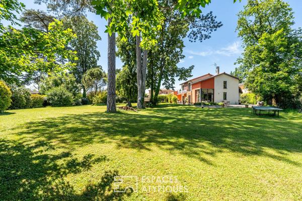 Maison familiale dans un environnement arboré