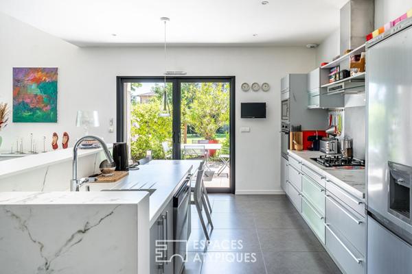 Maison familiale dans un environnement arboré