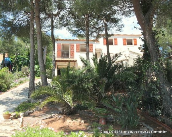 Frontignan (34110) Maison + studio 7 pièces avec piscine sur une parcelle de 1000 m2 au pied de la Gardiole à Frontignan