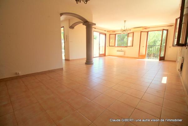 Frontignan (34110) Maison + studio 7 pièces avec piscine sur une parcelle de 1000 m2 au pied de la Gardiole à Frontignan