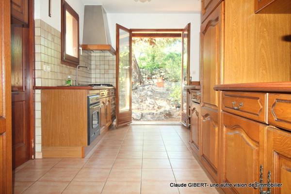 Frontignan (34110) Maison + studio 7 pièces avec piscine sur une parcelle de 1000 m2 au pied de la Gardiole à Frontignan