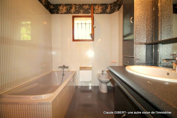 Frontignan (34110) Maison + studio 7 pièces avec piscine sur une parcelle de 1000 m2 au pied de la Gardiole à Frontignan