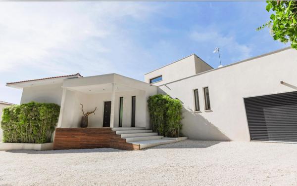 Maison d'Architecte de 200m2 de plain pied, situation et cadre exceptionnel