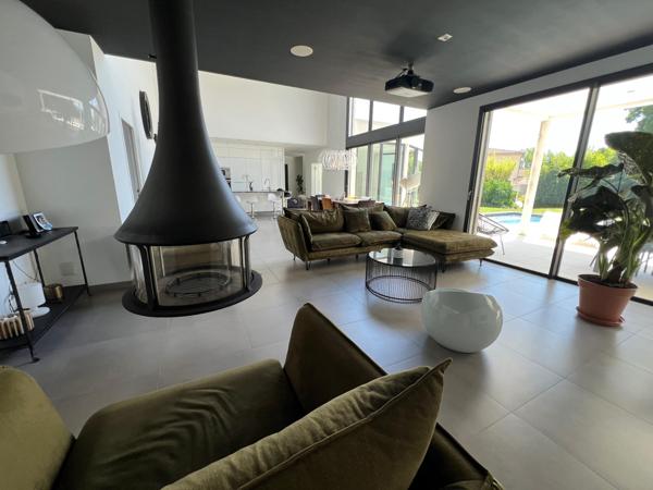 Maison d'Architecte de 200m2 de plain pied, situation et cadre exceptionnel