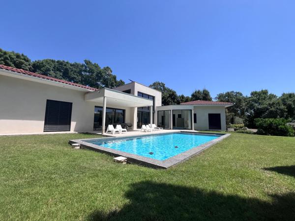 Maison d'Architecte de 200m2 de plain pied, situation et cadre exceptionnel