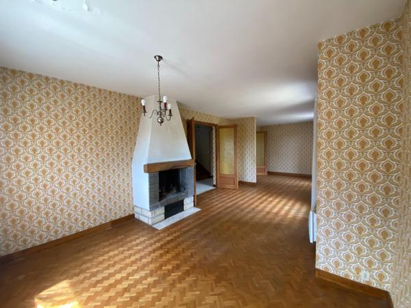 Maison 112 m², 3 chs, terrain de 884 m², Flers
