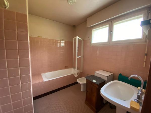 Maison 112 m², 3 chs, terrain de 884 m², Flers