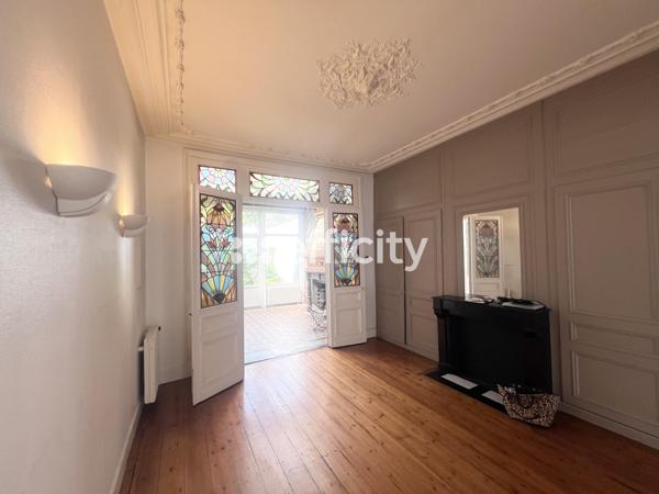 Maison 7 pièces - 205 m²