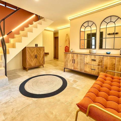 Propriété de prestige (2 habitations) avec piscine dans un écrin de verdure à SAINT JULIEN EN BORN (40)