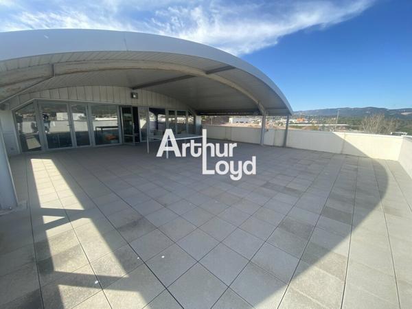 Bureaux à louer 196 m² avec terrasse - Fréjus