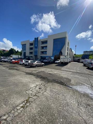 Bureaux 700 m2 Le Lamentin