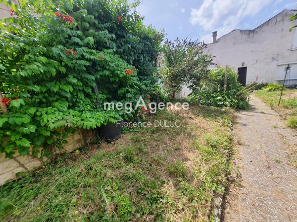 Maison à SAINTES, 17100 - 6 pièces 130m²