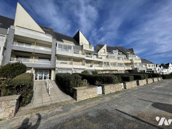 A VENDRE - LA TURBALLE - Face Mer sur le Port - Studio d'env 21.28m² hab avec jardinet 