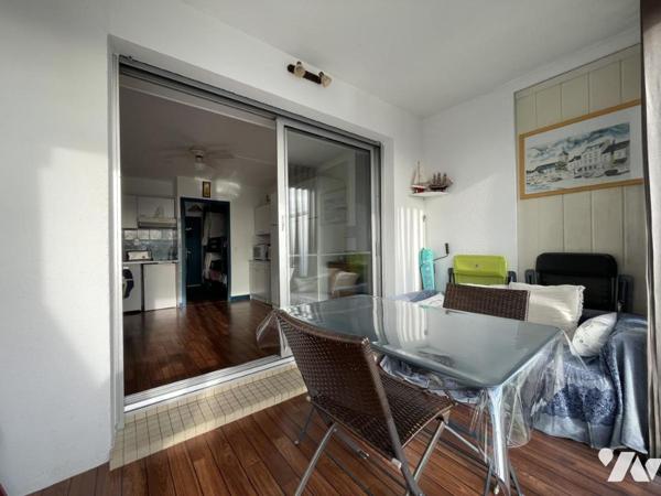 A VENDRE - LA TURBALLE - Face Mer sur le Port - Studio d'env 21.28m² hab avec jardinet 