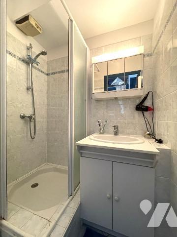 A VENDRE - LA TURBALLE - Face Mer sur le Port - Studio d'env 21.28m² hab avec jardinet 