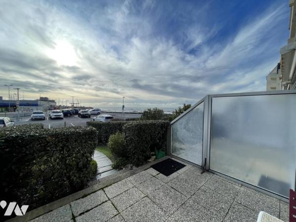 A VENDRE - LA TURBALLE - Face Mer sur le Port - Studio d'env 21.28m² hab avec jardinet 