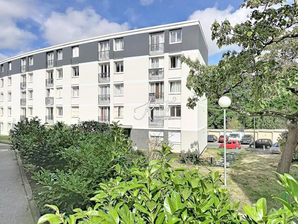 APPARTEMENT LUMINEUX AVEC 3 CHAMBRES