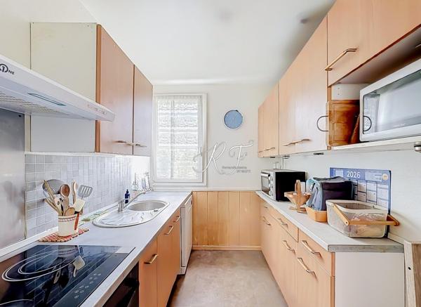 APPARTEMENT LUMINEUX AVEC 3 CHAMBRES