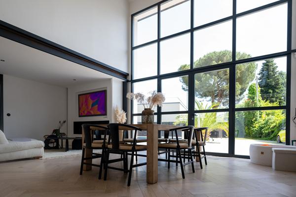 PAU maison de ville ,6 chambres, piscine et dépendance