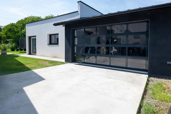 PAU maison de ville ,6 chambres, piscine et dépendance