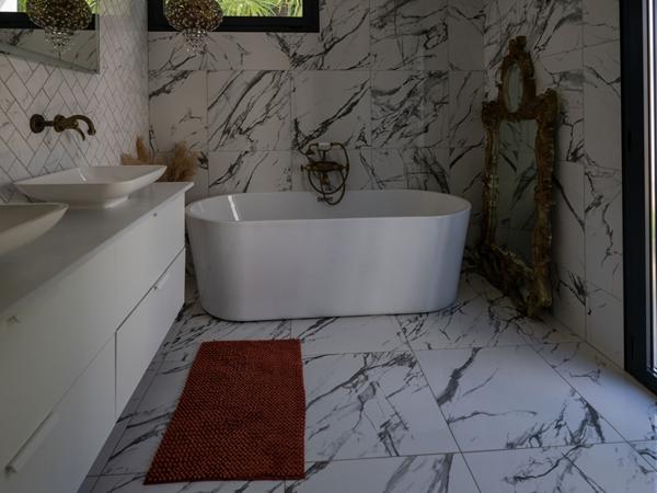 PAU maison de ville ,6 chambres, piscine et dépendance