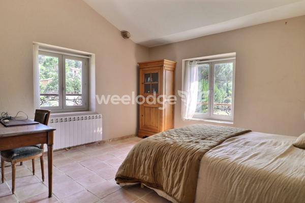 Maison à vendre 4 pièces de 143 m² à Auriol