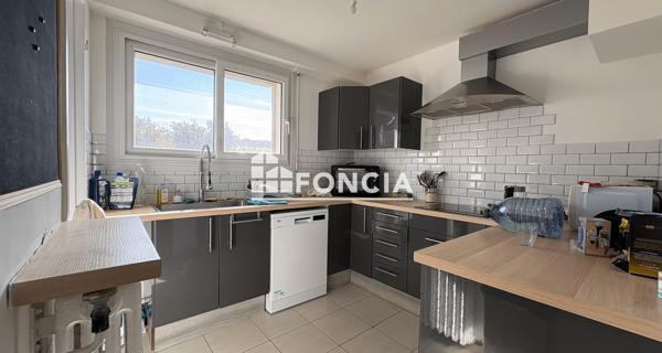 Location Appartement meublé 5 pièces 86.88 m² - Poitiers 86000