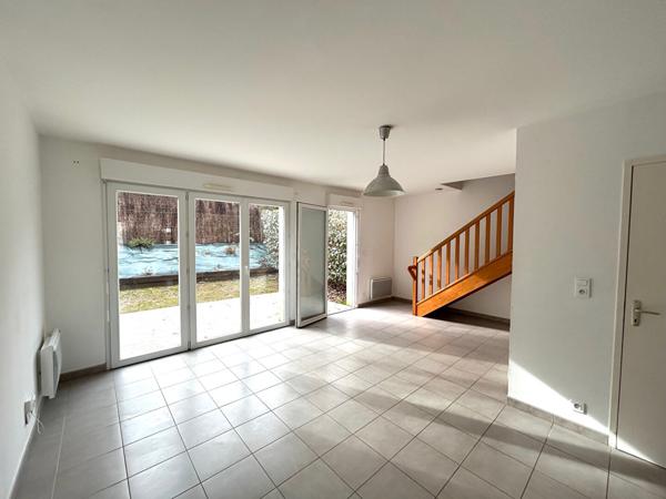 Maison récente 3 chambres avec garage et jardin SUD