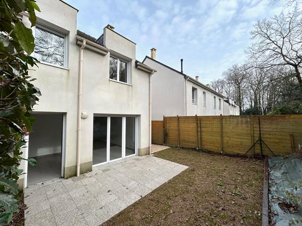 Maison récente 3 chambres avec garage et jardin SUD