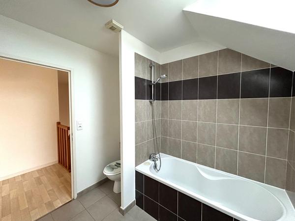 Maison récente 3 chambres avec garage et jardin SUD