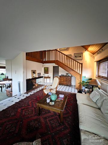 Maison 12 pièce(s) 6 chambre(s) 293 m²