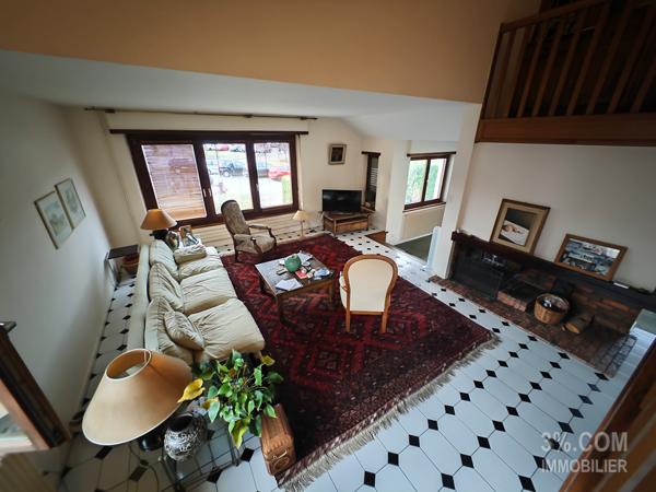 Maison 12 pièce(s) 6 chambre(s) 293 m²