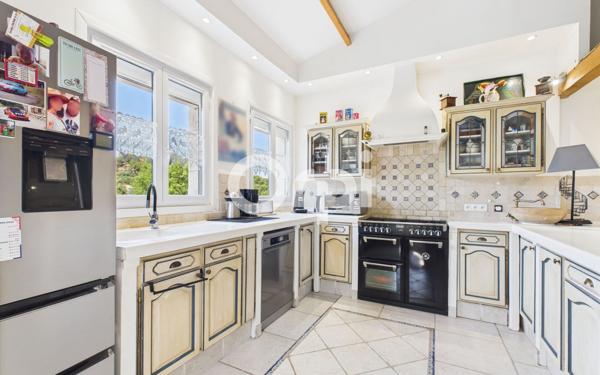 Maison à vendre    7 pièces •  Les Adrets-de-l'Estérel