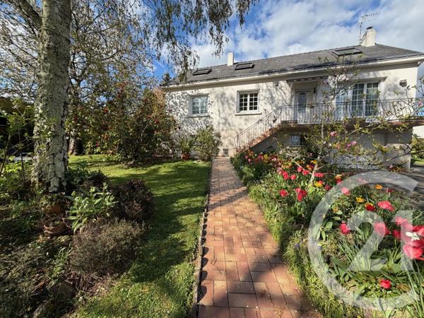 Maison à vendre  10 pièces - 233 m 2   ST SEBASTIEN SUR LOIRE  - 44