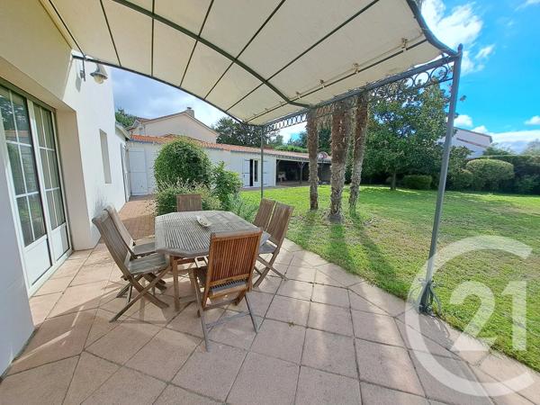 Maison à vendre  10 pièces - 233 m 2   ST SEBASTIEN SUR LOIRE  - 44